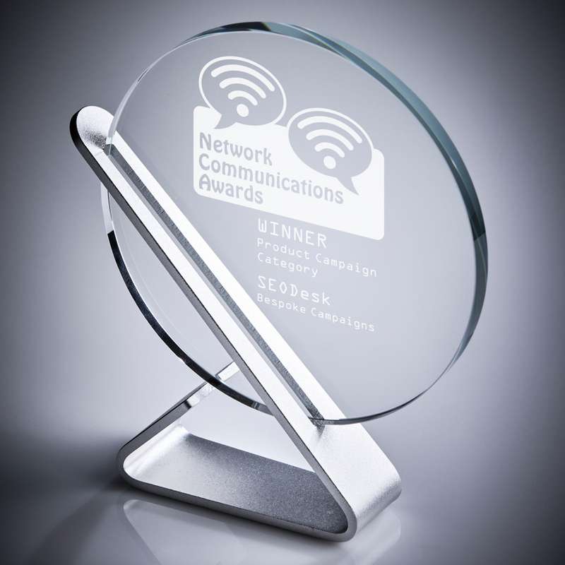 Glass Circle on Metal Base Award 190mm – Clear
